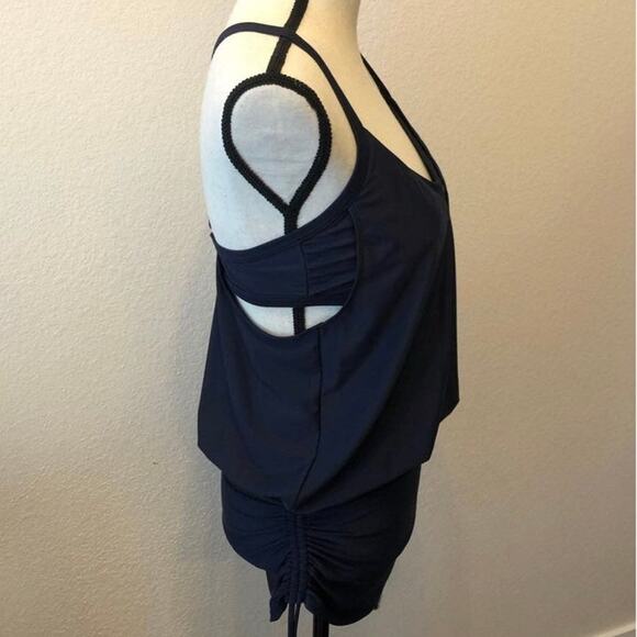 ATHLETA Side Scrunch Tankini Top in Navy size 36 B/C - Picture 7 of 11
